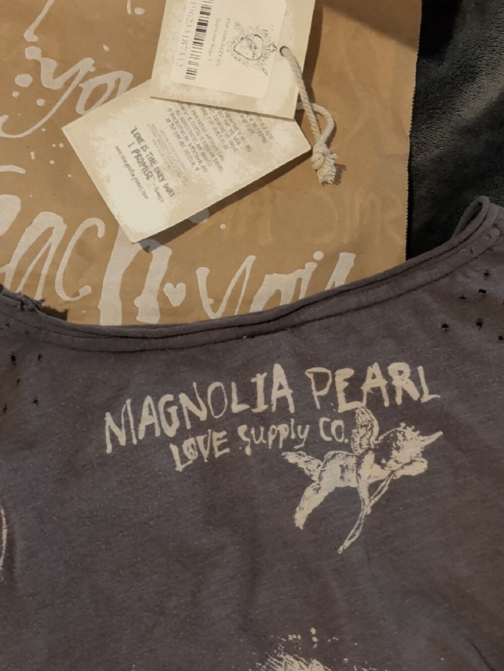 Magnolia Pearl Charcoal Tee with Pink & Orange Floral Cat Graphic - Picture 8 of 9
